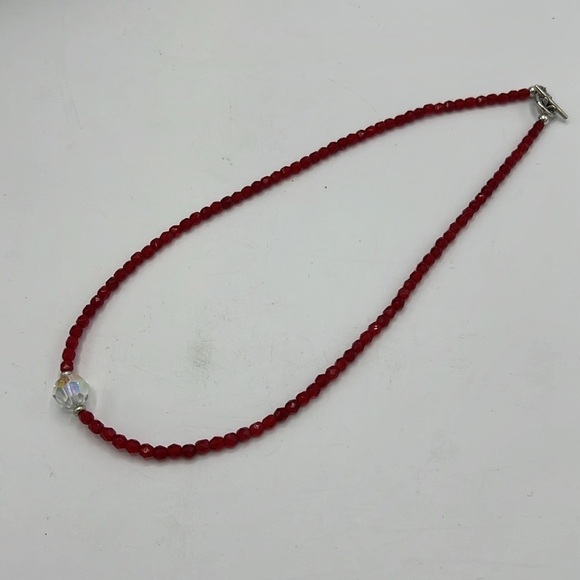 RED NECKLACE WITH AURORA BOREALIS STONE - Picture 6 of 7